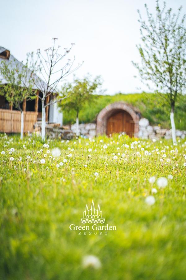Green Garden Resort Cicirlau 외부 사진