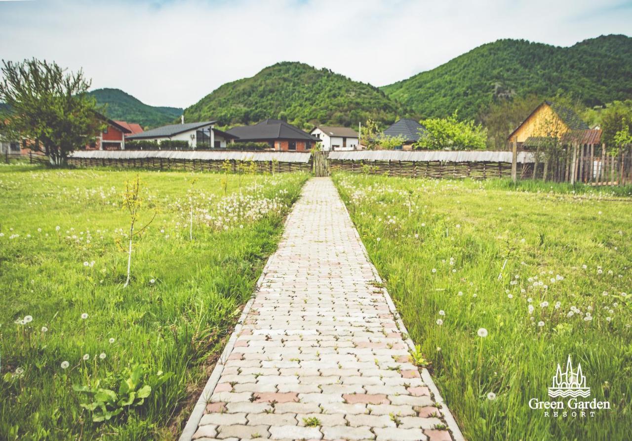 Green Garden Resort Cicirlau 외부 사진